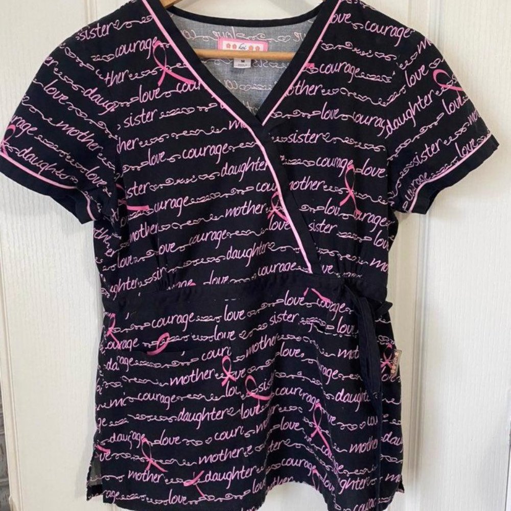 Koi Scrub Top medium